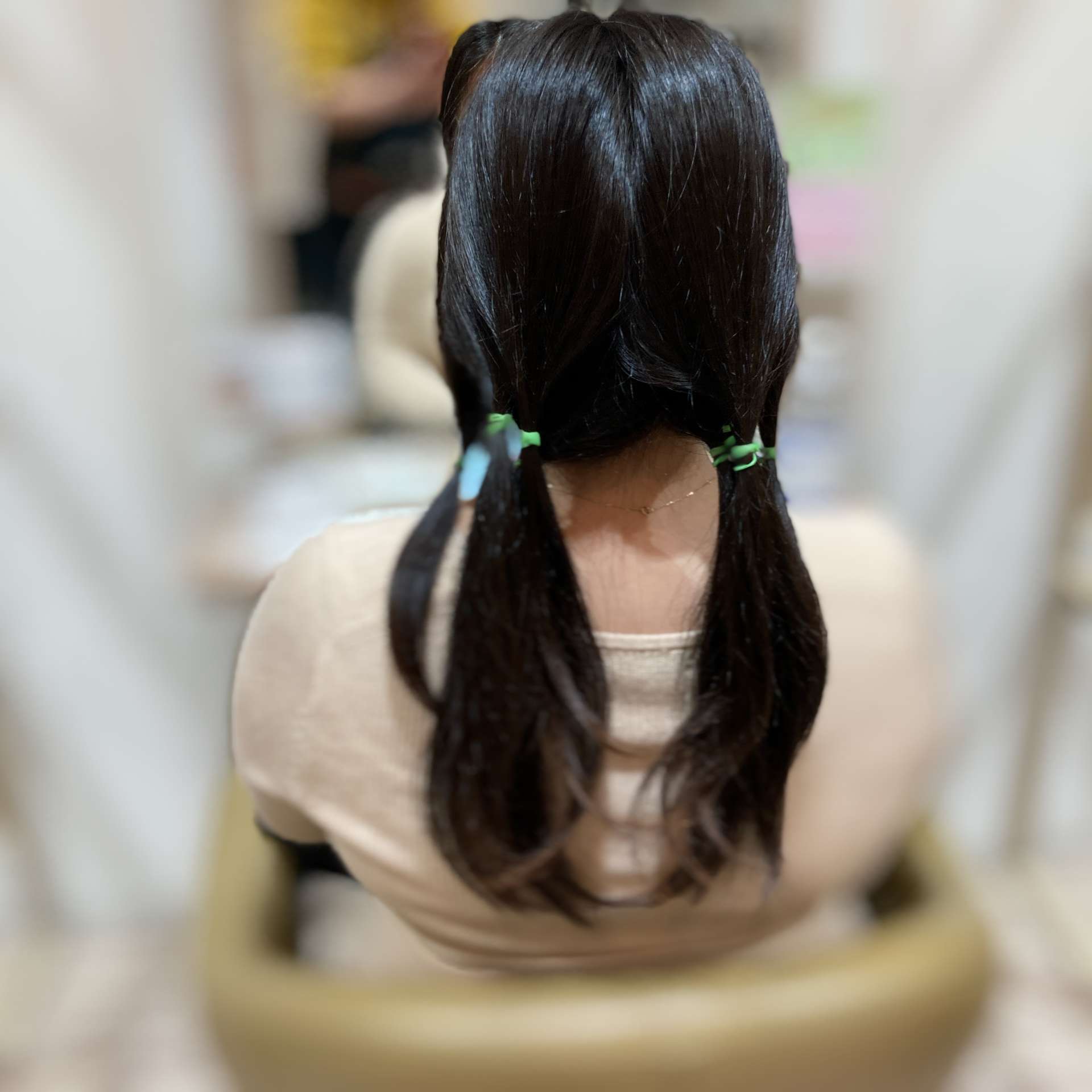 ヘアドネーション 神戸の美容室 スマイルグループの各店舗のヘアカタログですご覧ください